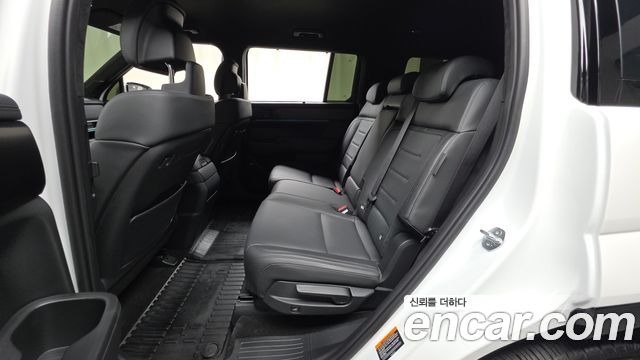 Hyundai Santafe 2024 — photo 18