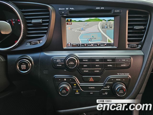 Kia K5 2011 — photo 6