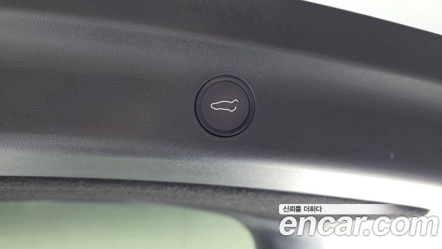 Tesla Model Y 2022 — photo 23