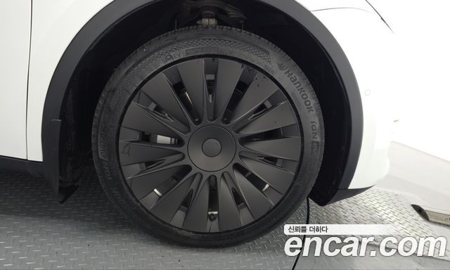 Tesla Model Y 2022 — photo 7