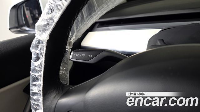 Tesla Model Y 2022 — photo 28