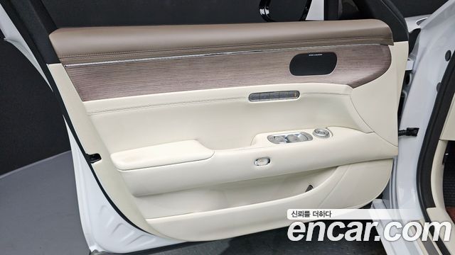 Genesis G90 2022 — photo 14