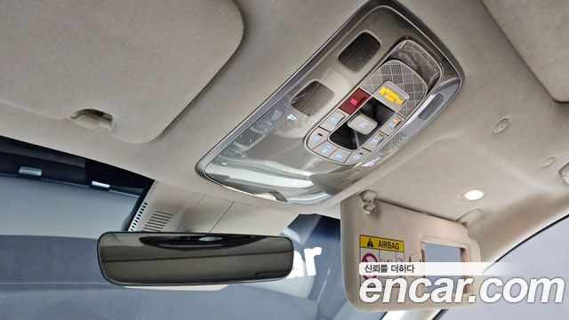 Genesis G90 2022 — photo 27