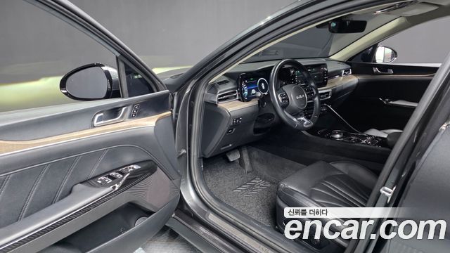 Kia K5 2023 — photo 13