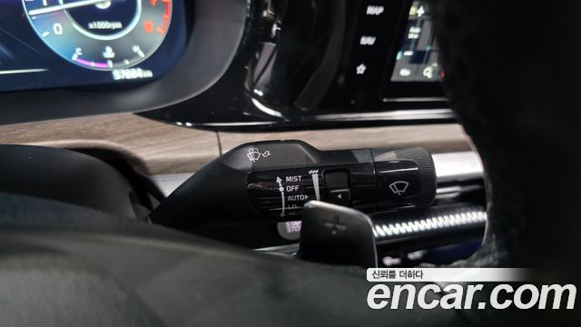 Kia K5 2023 — photo 30