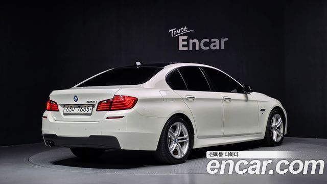 BMW 5-Series 2016 — photo 2