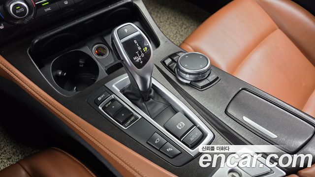 BMW 5-Series 2016 — photo 9