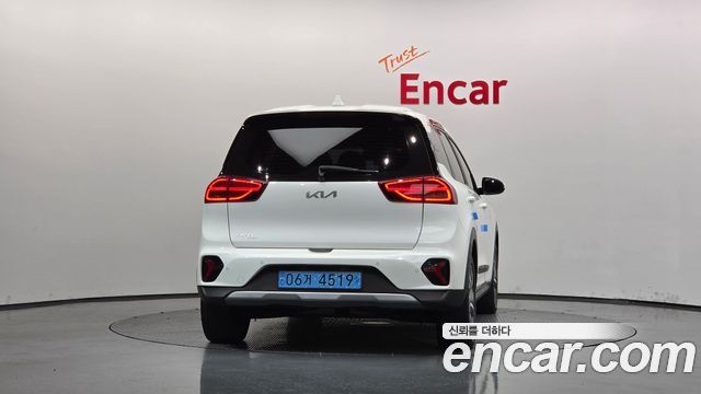 Kia Niro 2023 — photo 4