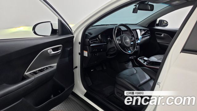 Kia Niro 2023 — photo 13