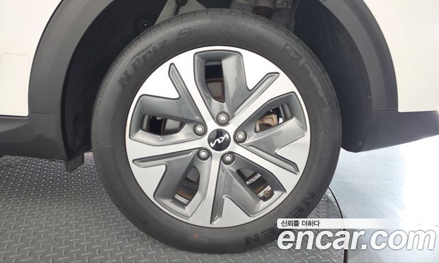 Kia Niro 2023 — photo 7