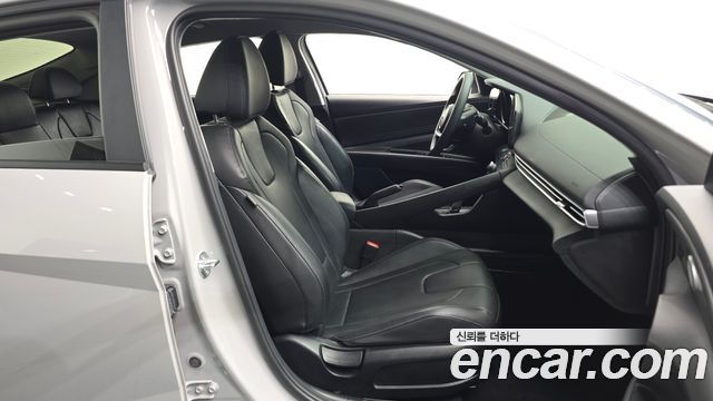 Hyundai AVANTE 2023 — photo 12