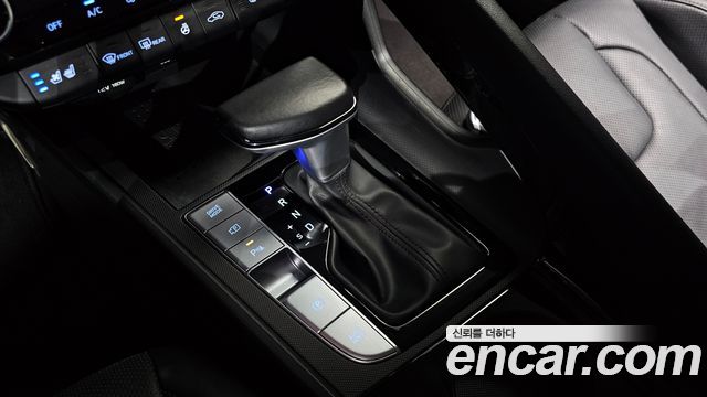 Hyundai AVANTE 2021 — photo 12