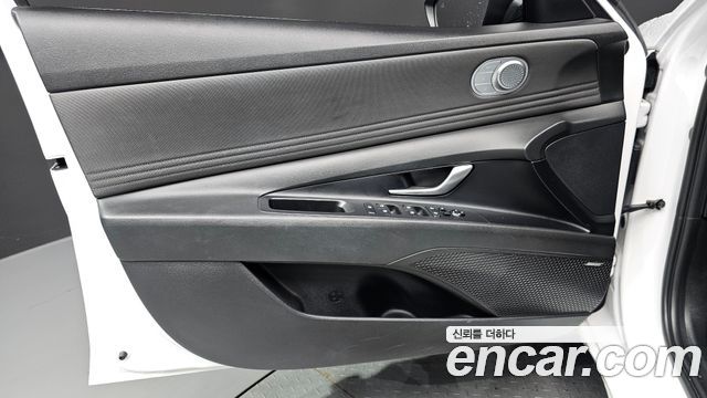 Hyundai AVANTE 2021 — photo 14