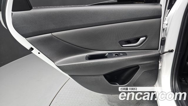Hyundai AVANTE 2021 — photo 15