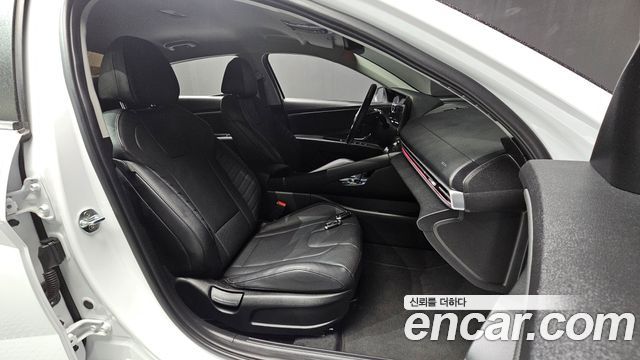 Hyundai AVANTE 2021 — photo 16