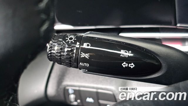 Hyundai AVANTE 2021 — photo 31