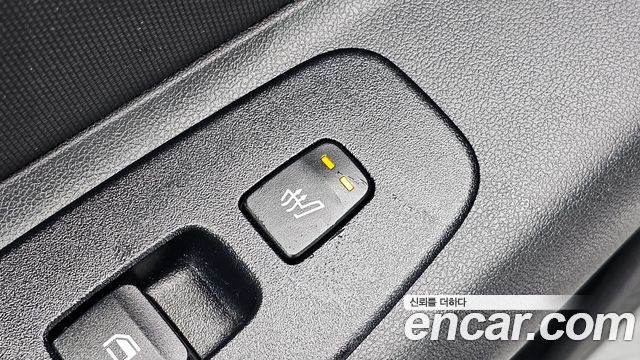 Hyundai AVANTE 2021 — photo 33