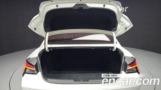 Hyundai AVANTE 2021 — photo 35