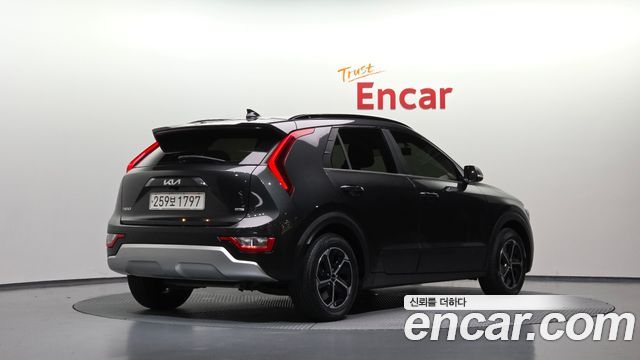 Kia Niro 2022 — photo 2