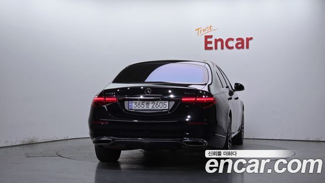 Mercedes-Benz S-Class 2022 — photo 4