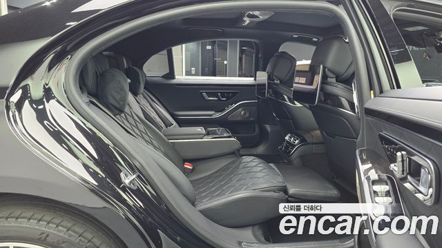 Mercedes-Benz S-Class 2022 — photo 17