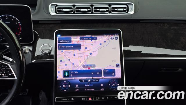 Mercedes-Benz S-Class 2022 — photo 18