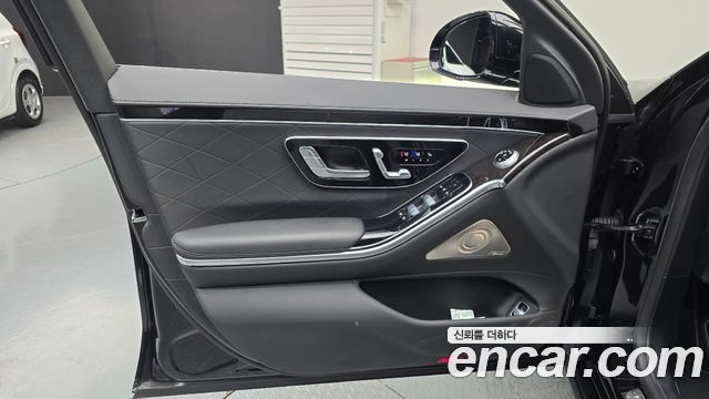 Mercedes-Benz S-Class 2022 — photo 14