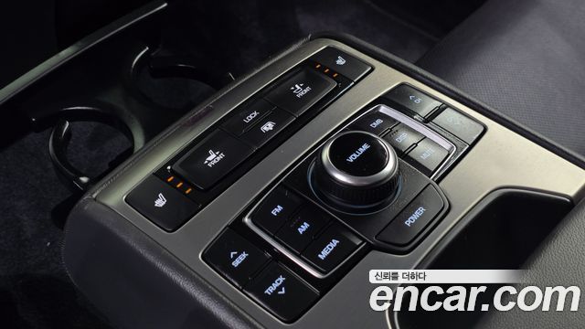 Hyundai Genesis 2015 — photo 18