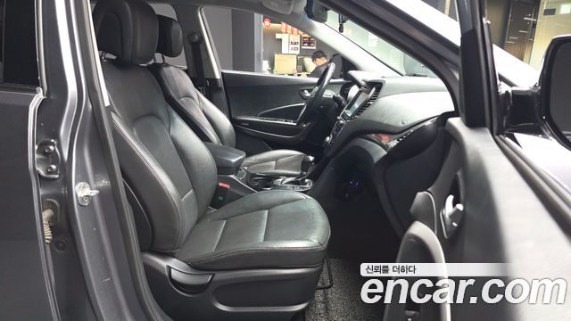 Hyundai Santafe 2018 — photo 17