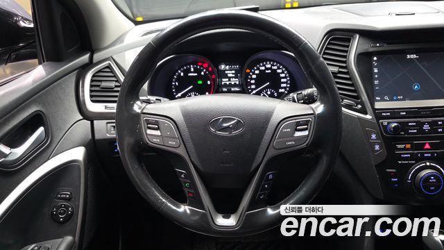 Hyundai Santafe 2018 — photo 19