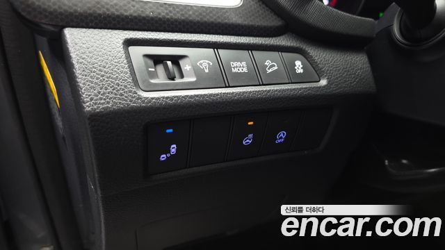 Hyundai Santafe 2018 — photo 25