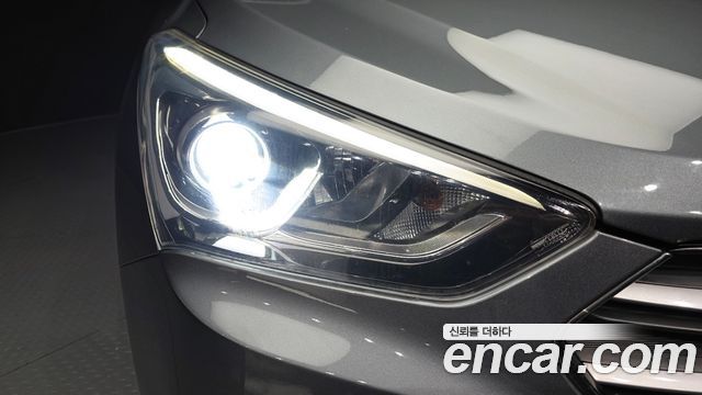 Hyundai Santafe 2018 — photo 8