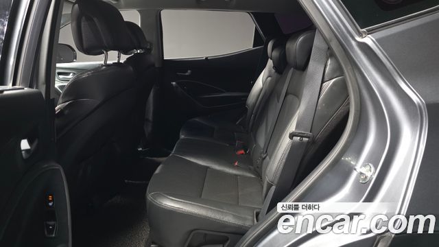 Hyundai Santafe 2018 — photo 16