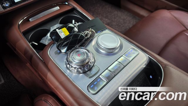 Genesis G90 2023 — photo 12