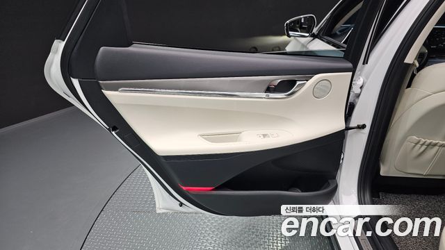 Hyundai Grandeur 2022 — photo 15