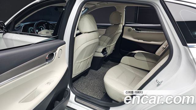 Hyundai Grandeur 2022 — photo 16