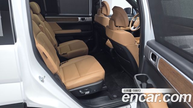 Hyundai Santafe 2024 — photo 17