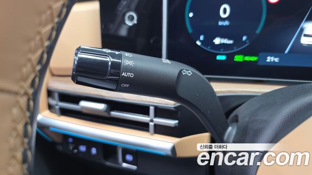 Hyundai Santafe 2024 — photo 35