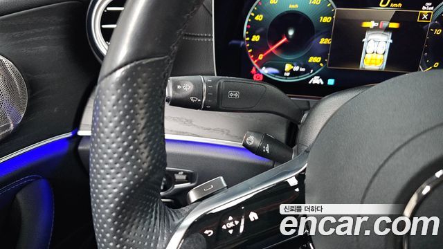 Mercedes-Benz E-Class 2022 — photo 26