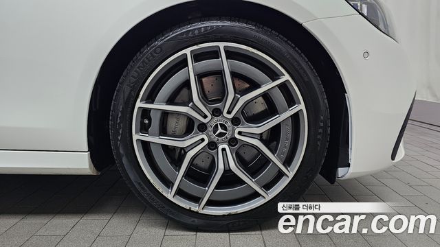 Mercedes-Benz E-Class 2022 — photo 7