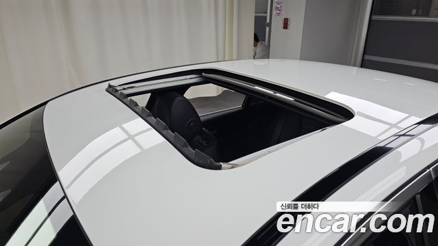 Mercedes-Benz E-Class 2022 — photo 28