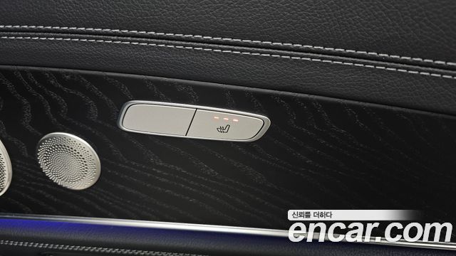 Mercedes-Benz E-Class 2022 — photo 29