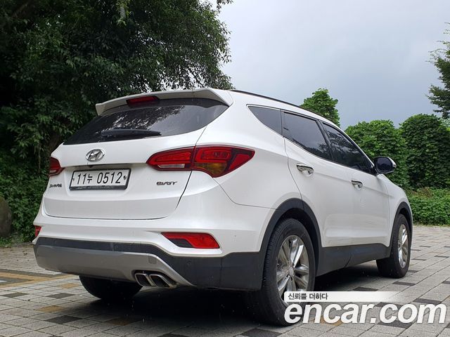 Hyundai Santafe 2016 — photo 3