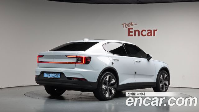 Polestar Polestar 2 2023 — photo 2