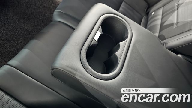 Hyundai Santafe 2025 — photo 29