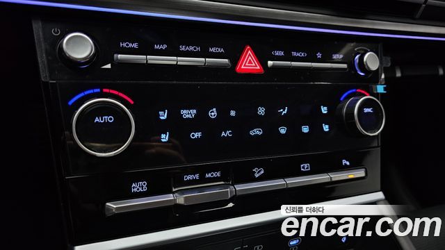 Hyundai Santafe 2025 — photo 32