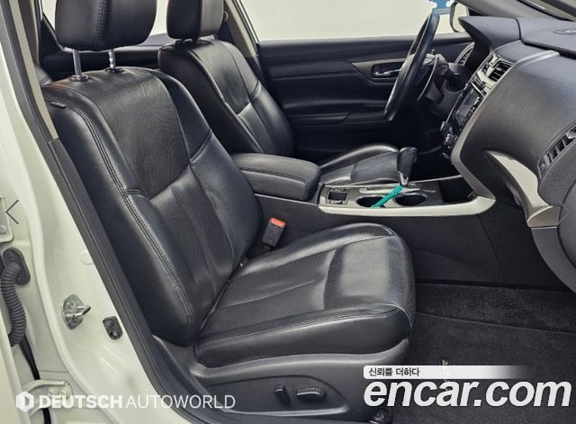 Nissan Altima 2016 — photo 10