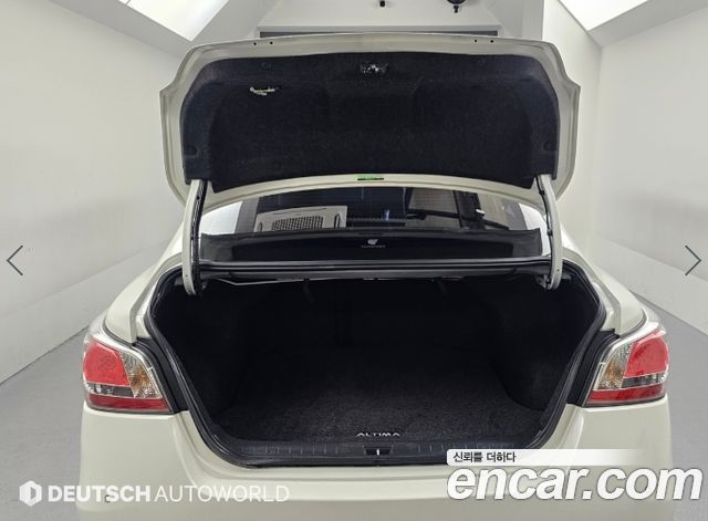 Nissan Altima 2016 — photo 20