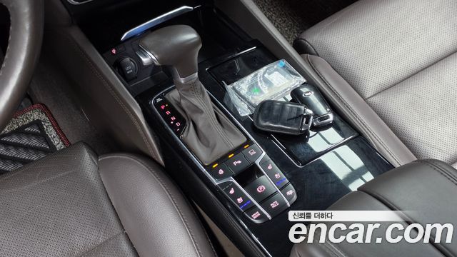 Kia K7 2017 — photo 9