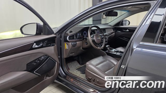 Kia K7 2017 — photo 10